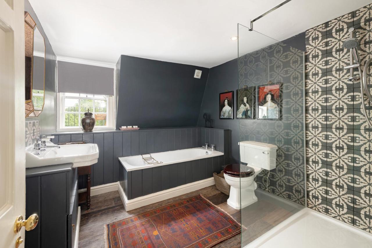 Central Apartment With Private Parking Bath Eksteriør bilde